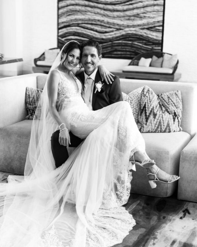 HAPPY ONE YEAR ANNIVERSARY!
⠀⠀⠀⠀⠀⠀⠀⠀⠀
To these wonderful humans @marymhanna & @john_s_flor 
⠀⠀⠀⠀⠀⠀⠀⠀⠀
Wishing you all the best today and always!
.
.
.
.
Photographer @katelinwallace 
Venue @paseahotel 
Wedding Planner @hllovely