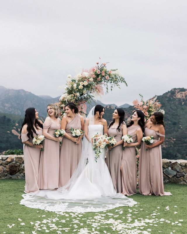 THE PEOPLE AROUND YOU!!
⠀⠀⠀⠀⠀⠀⠀⠀⠀
Nothing in this world quite like having a solid group of girlfriends … and the most beautiful badass bridal party I’ve seen 😉 @mrs.serenez 💕
⠀⠀⠀⠀⠀⠀⠀⠀⠀
Aren’t you lucky to have powerful women you can call friends in your life?  Tag them below to hype them up 😊️
⠀⠀⠀⠀⠀⠀⠀⠀⠀
VENDOR TEAM
Planning and Design @hllovely
Venue @cielofarms 
Photo and Video @redamancyphotofilm
Catering @treslagroup
Rentals @premiere_rents
Floral design @deflorala
Bridal Gown Boutique @enblanc_la
DJ @voxdjs
Cake @toptiertreats
Beauty @designvisage