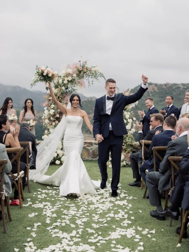 Walking into 2026 like ✨🙋🏻‍♀️

Arms up. Stress down. Fully present.

Because this is what it should feel like when you say “I do.”

2026 couples, this is your sign.
If you’re dreaming of a wedding that feels intentional, beautifully designed, and actually enjoyable to plan… you’re in the right place. 😉

My job isn’t just to plan a wedding.
It’s to:

✨translate your vision into something effortless and elevated
✨protect your peace while managing all the moving parts
✨curate an experience where you feel celebrated, supported, and seen
✨and get you to this exact moment: walking down the aisle, hands in the air, soaking it all in 😊

Destination & local weddings, thoughtful timelines, calm energy, and a client experience that feels as good as it looks. 

We plan with heart. 
We design with intention. 
And we celebrate BIG when it’s time.

If you want to walk into your wedding day like this…let’s talk. 🤍

CREATIVE TEAM

Photo and Video @redamancyphotofilm
Planner & Designer @hllovely
Floral Design @deflorala
Beauty Team @designvisage
Cake @toptiertreats
Venue @cielofarms
DJ @voxdjs
Catering @treslacatering @treslagroup
Rentals @premiere_rents

#hllovely #hllovelycreations

Wedding Planning | Wedding Planner | SoCal Weddings | Malibu | Malibu Weddings | Wedding Day | California
Weddings | California Wedding Planner | Wedding Designer | Wedding Design | Cielo Farms | Cielo Farms Weddings